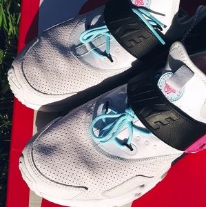 *Nike**Air Huarache* *Drift PRM*